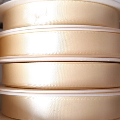Nastro raso crema 25 mt 15 mm