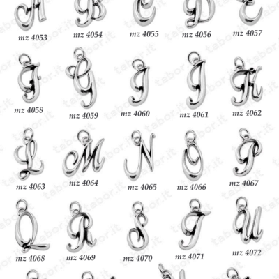 Ciondolo lettera metallo argentato corsivo