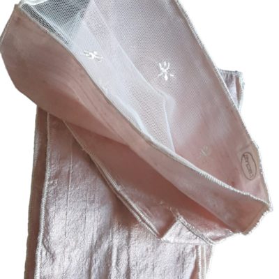 Sacchi in shantung rosa e pizzo