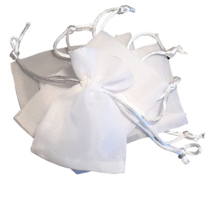 Ultimi 12 sacchetti in organza bianca
