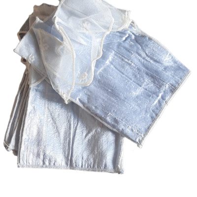 Sacchetti in shantung celeste