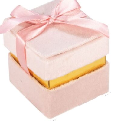 Scatola peluches rosa con fiocco in raso