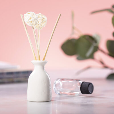 Diffusore aromatico in ceramica bianca