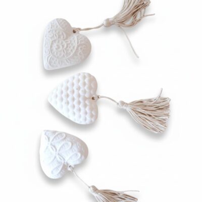 Cuori in porcellana biscuit