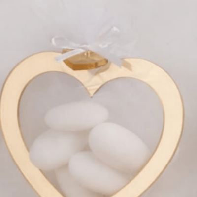 Accessorio in plexi a forma cuore per sacchetto
