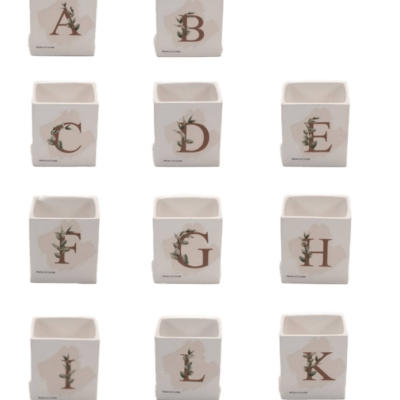 Porta piante in ceramica con iniziale